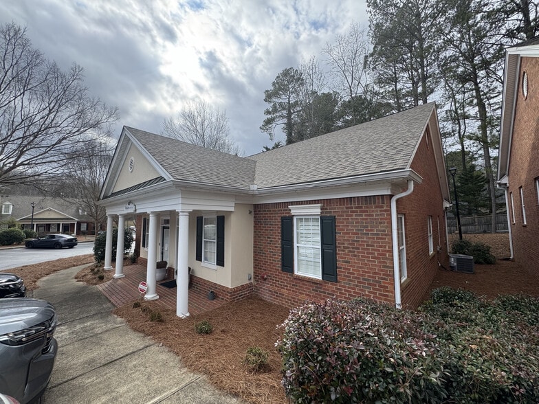 3535 Roswell Rd, Marietta, GA for lease - Building Photo - Image 2 of 16