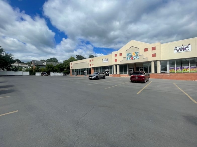 104-106 North St, Auburn, NY for lease - Building Photo - Image 2 of 8