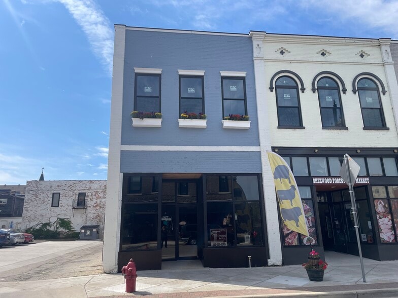 5814 6th Ave, Kenosha, WI à louer - Photo du bâtiment - Image 3 de 27