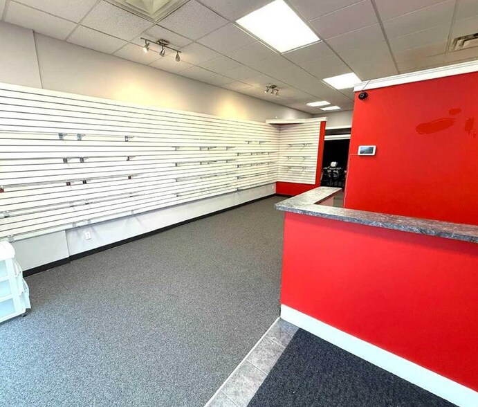 5212 48 St, Red Deer, AB for lease - Interior Photo - Image 3 of 56