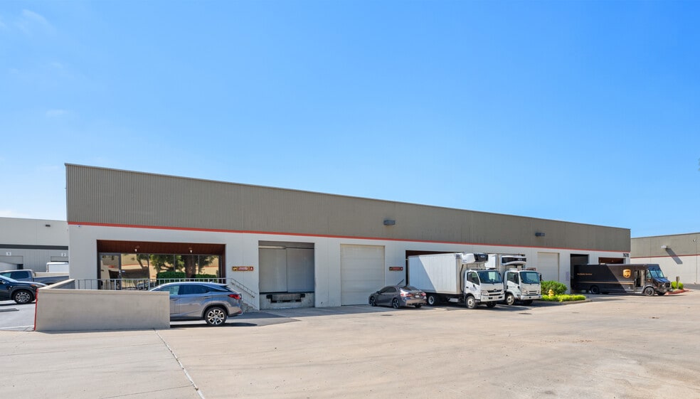 7670 Trade St, San Diego, CA for lease - Building Photo - Image 2 of 4