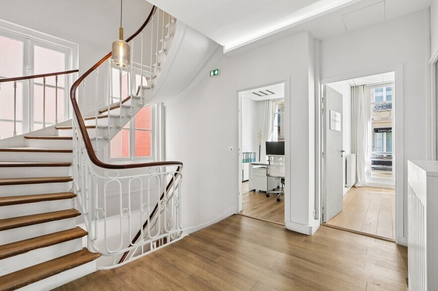 5-5 Rue Kepler, Paris à louer - Photo intérieure - Image 2 de 9