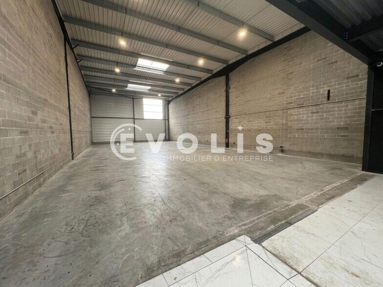 Flex in Saint Michel Sur Orge for lease - Building Photo - Image 2 of 8