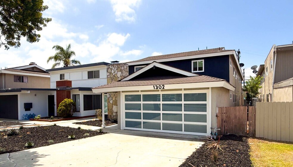 1302 Amethyst St, Redondo Beach, CA à vendre - Photo du bâtiment - Image 2 de 17