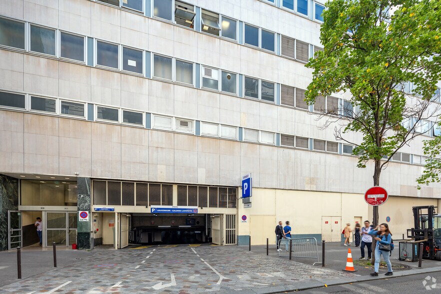 48 Boulevard Haussmann, Paris à louer - Photo du bâtiment - Image 3 de 7