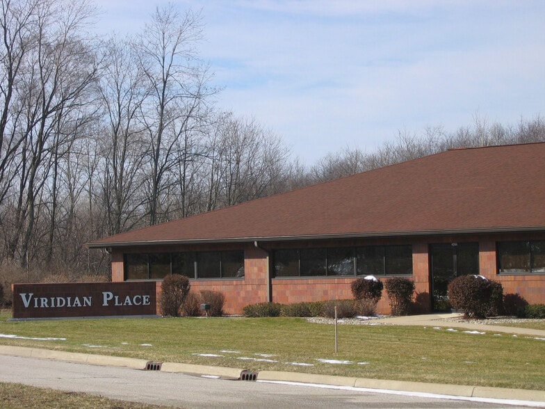 2515 Bendix Dr, South Bend, IN for lease - Building Photo - Image 2 of 5