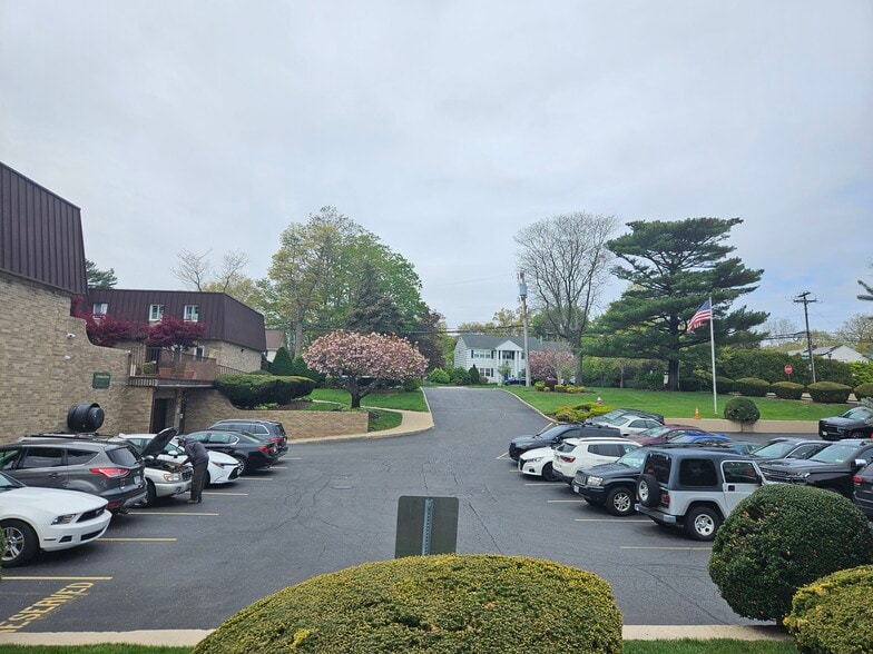 230 Hilton Ave, Hempstead, NY for sale - Building Photo - Image 2 of 2