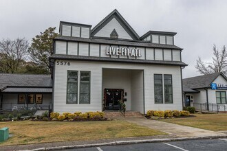 5576 Peachtree Rd, Atlanta, GA à louer Photo intérieure- Image 2 de 7