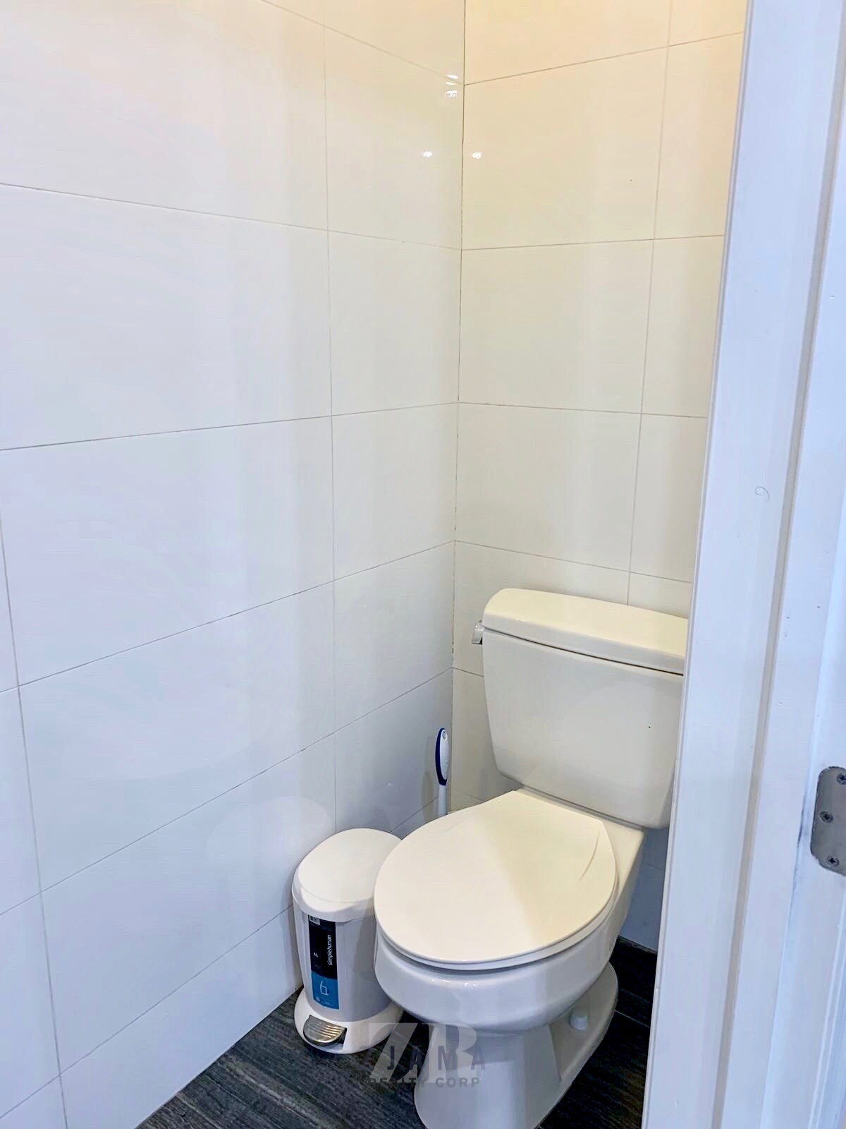 198 Utica, Brooklyn, NY for lease Interior Photo- Image 1 of 10