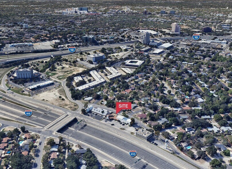 3115 NW Loop 410, San Antonio, TX à louer - Photo du bâtiment - Image 2 de 6