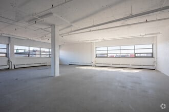 6750 Av de l'Esplanade, Montréal, QC for lease Interior Photo- Image 2 of 2