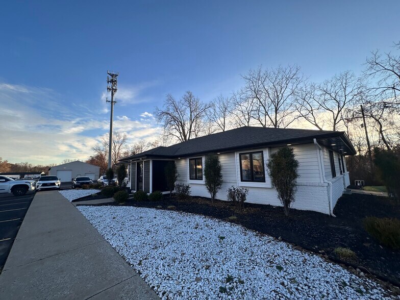 2630 84th SW st, Byron Center, MI à vendre - Photo du bâtiment - Image 2 de 10