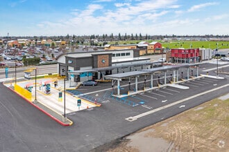 318 W Shannon Pky, Visalia, CA - Aerial  map view