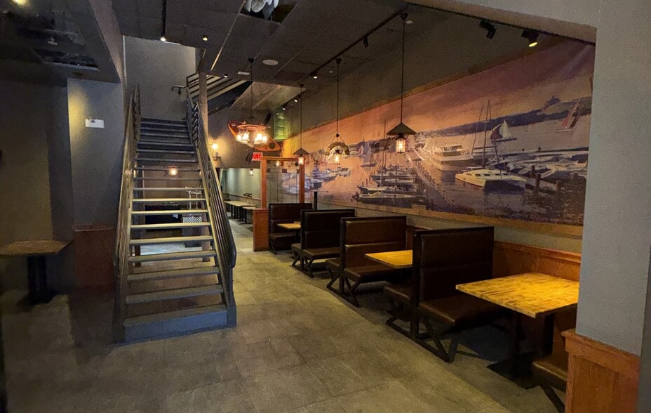 161-21 Jamaica Ave, Jamaica, NY for lease - Interior Photo - Image 3 of 4