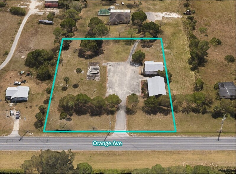 8355 Orange Ave, Fort Pierce, FL à louer - Photo du bâtiment - Image 2 de 3