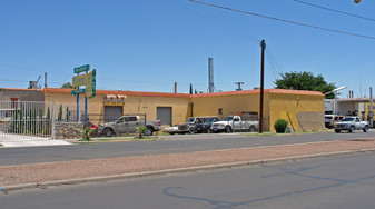 6711 Alameda Ave, El Paso TX - Dépanneur