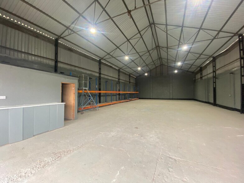 Webber Rd, Liverpool à louer - Photo du bâtiment - Image 2 de 5