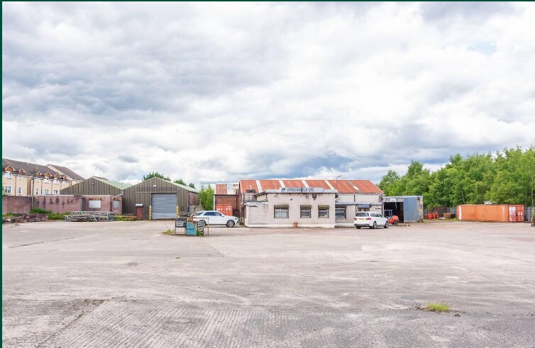 The Derby Inn & 3 Marion St portefeuille de 2 propriétés à vendre sur LoopNet.ca - Photo du bâtiment - Image 1 de 6