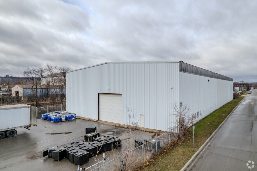 245 Lottridge St, Hamilton, ON for sale - Primary Photo - Image 1 of 1