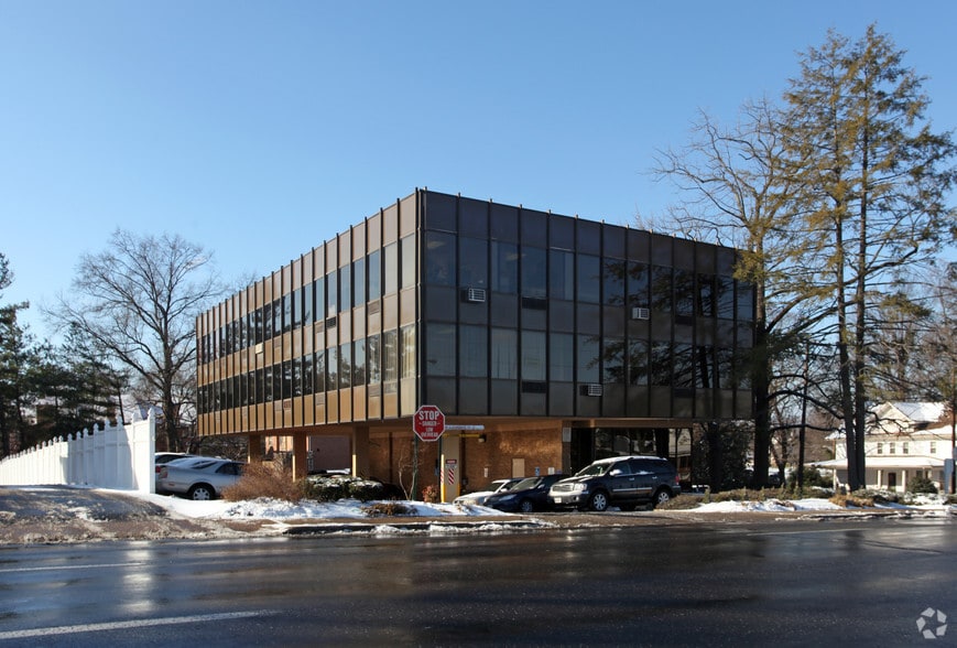 3930 Knowles Ave, Kensington, MD for lease - Building Photo - Image 2 of 6