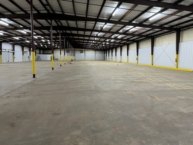 714 Gil Harbin Industrial Blvd, Valdosta, GA for lease - Building Photo - Image 2 of 6