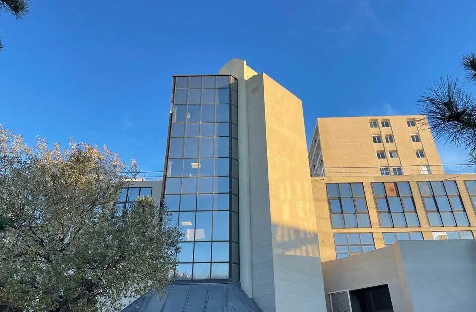 Office in Aix-en-Provence for lease Building Photo- Image 1 of 10