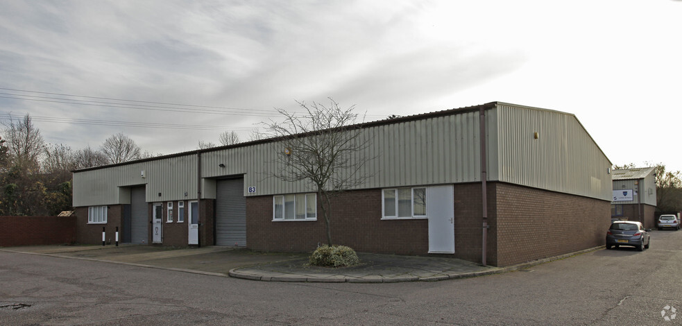 Blackburn Rd, Dunstable for sale - Primary Photo - Image 1 of 3