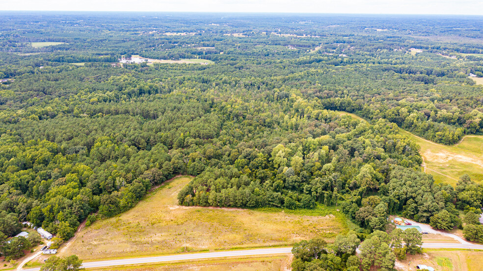 526 Aquilla Rd, Benson, NC à vendre - Photo du bâtiment - Image 3 de 20