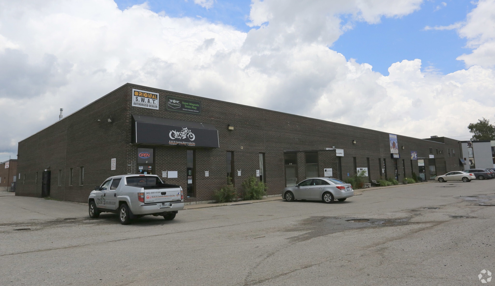 1450 Hopkins St, Whitby, ON for lease Primary Photo- Image 1 of 6