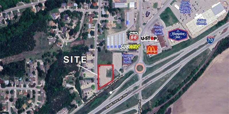 426 Goldenbelt Blvd, Junction City, KS à vendre - Photo principale - Image 2 de 2