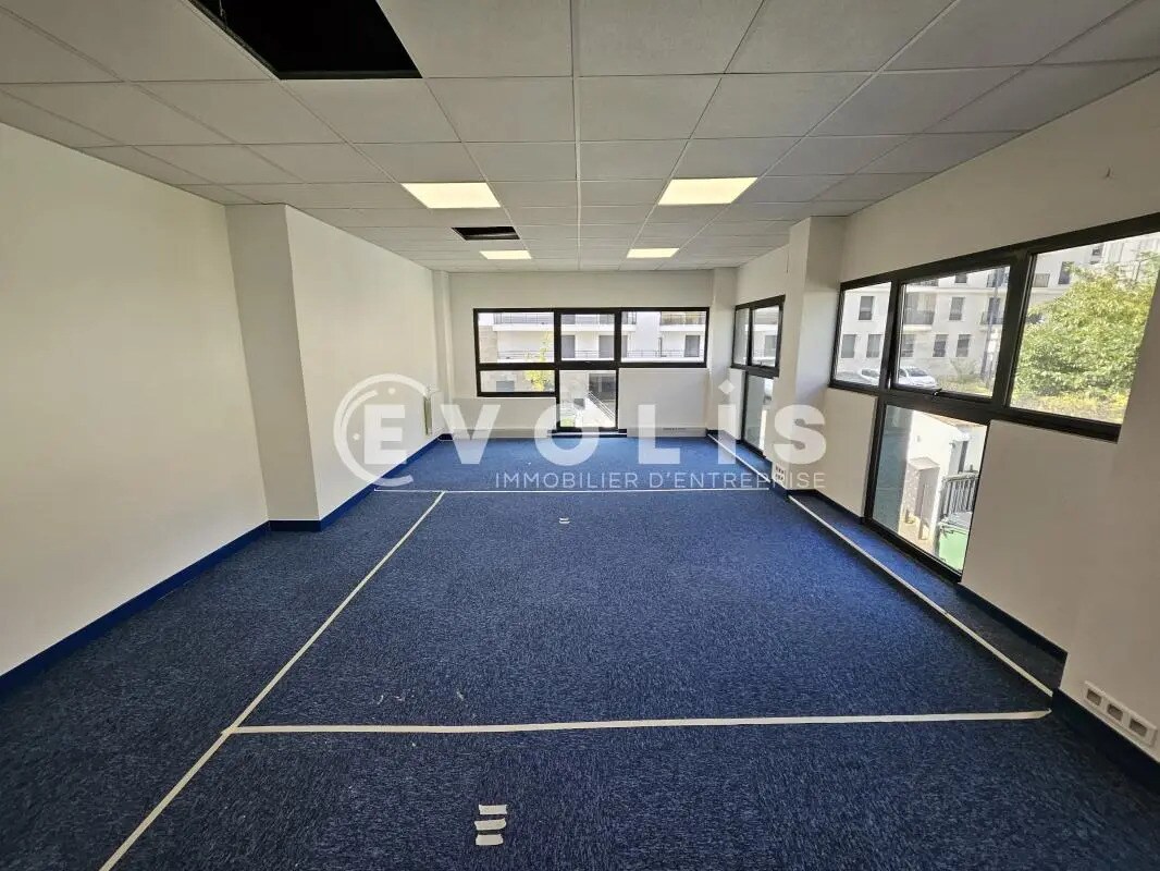 Office in Bagneux for lease Interior Photo- Image 1 of 12