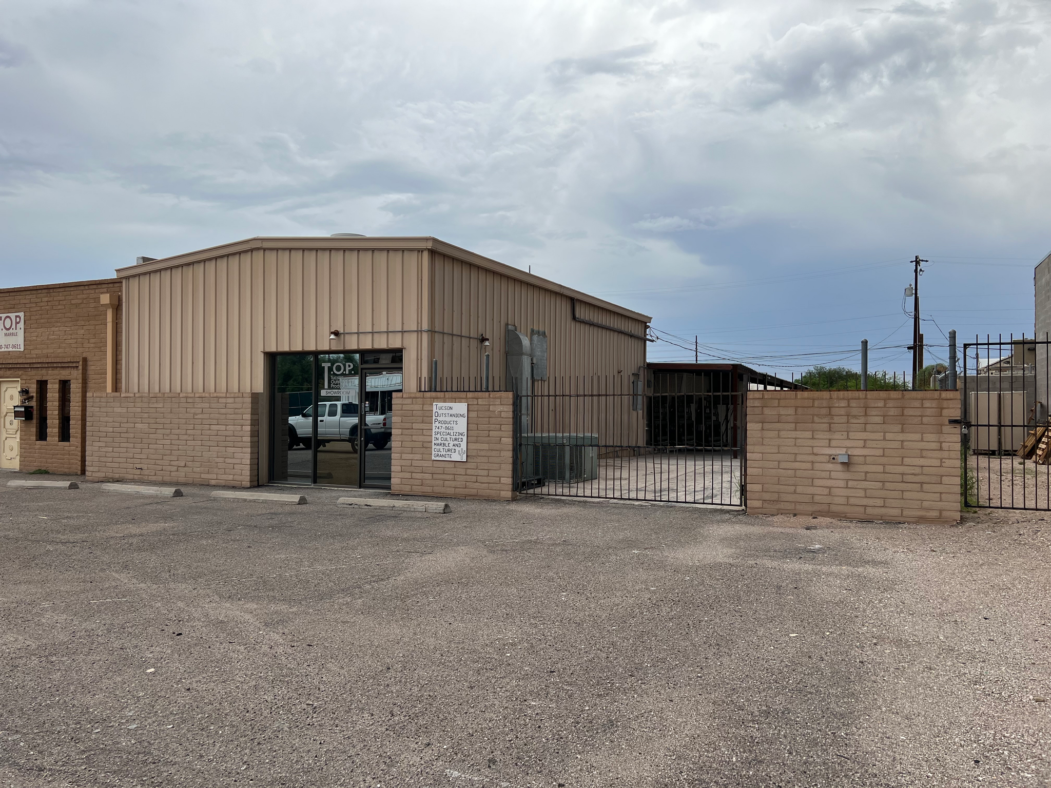 4712 S Tennessee Pl, Tucson, AZ for lease Building Photo- Image 1 of 7