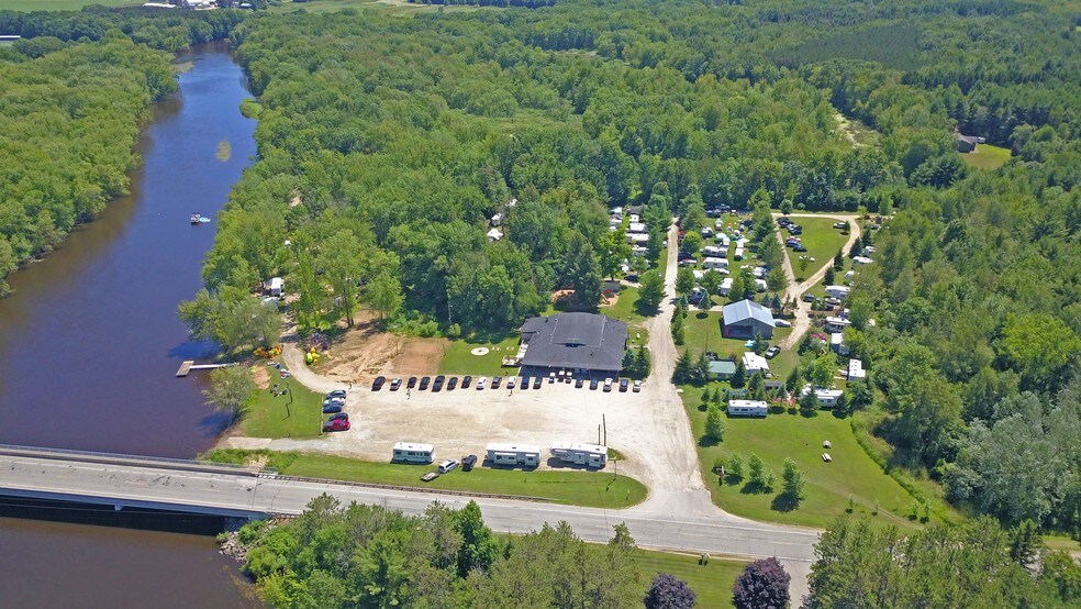 W7615 County Road F, Shiocton, WI à vendre - Photo principale - Image 1 de 1