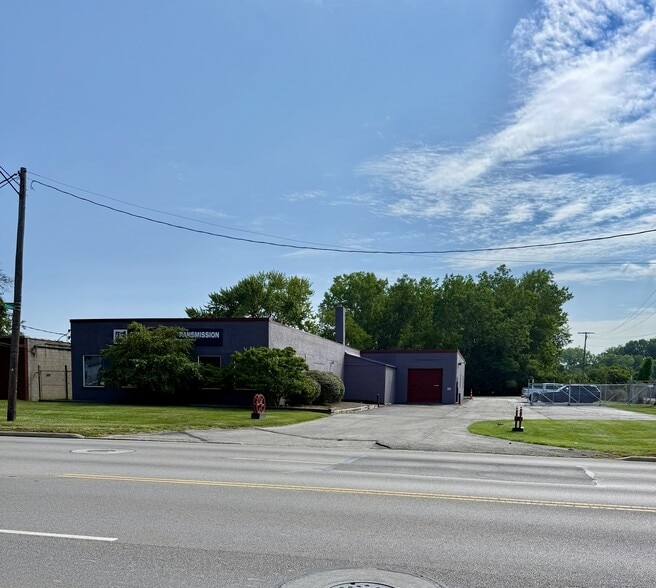 300 N Westwood Dr, Toledo, OH for lease - Building Photo - Image 2 of 9