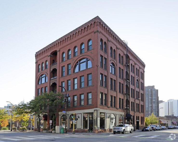 1227 Hennepin Ave, Minneapolis, MN à vendre - Photo du bâtiment - Image 3 de 4