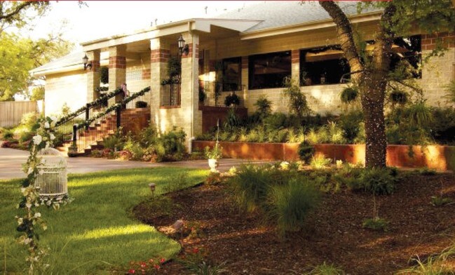 Plus de détails pour 1331 S Cockrell Hill Rd, Duncanville, TX - Spécialité à vendre