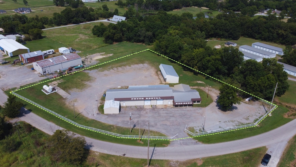 427 Maple st, Pryor, OK for lease - Building Photo - Image 2 of 11