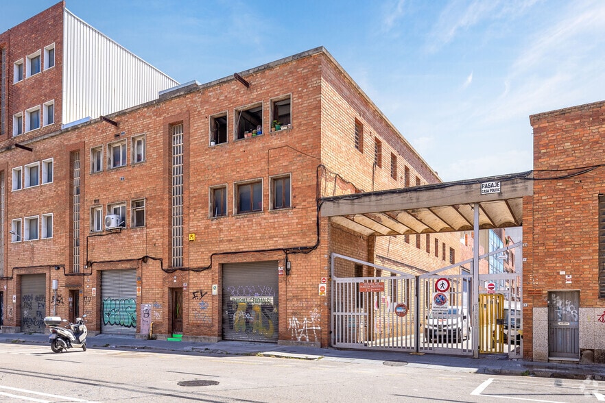 Industrial in L'Hospitalet de Llobregat, Barcelona for sale - Primary Photo - Image 1 of 9