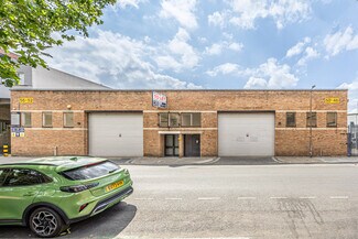 Plus de détails pour 52-56 Verney Rd, Londres - Industriel à louer