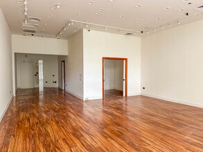 227 Lewers St, Honolulu, HI à louer Photo du bâtiment- Image 2 de 3