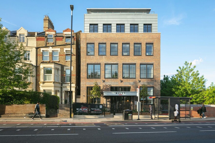 724 Holloway Rd, London for lease - Building Photo - Image 1 of 8