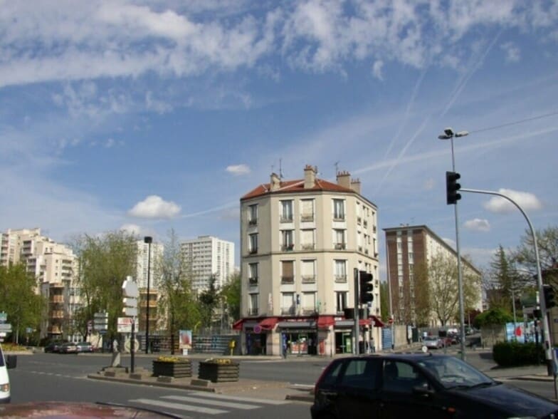 Flex in Aubervilliers for lease - Building Photo - Image 2 of 4