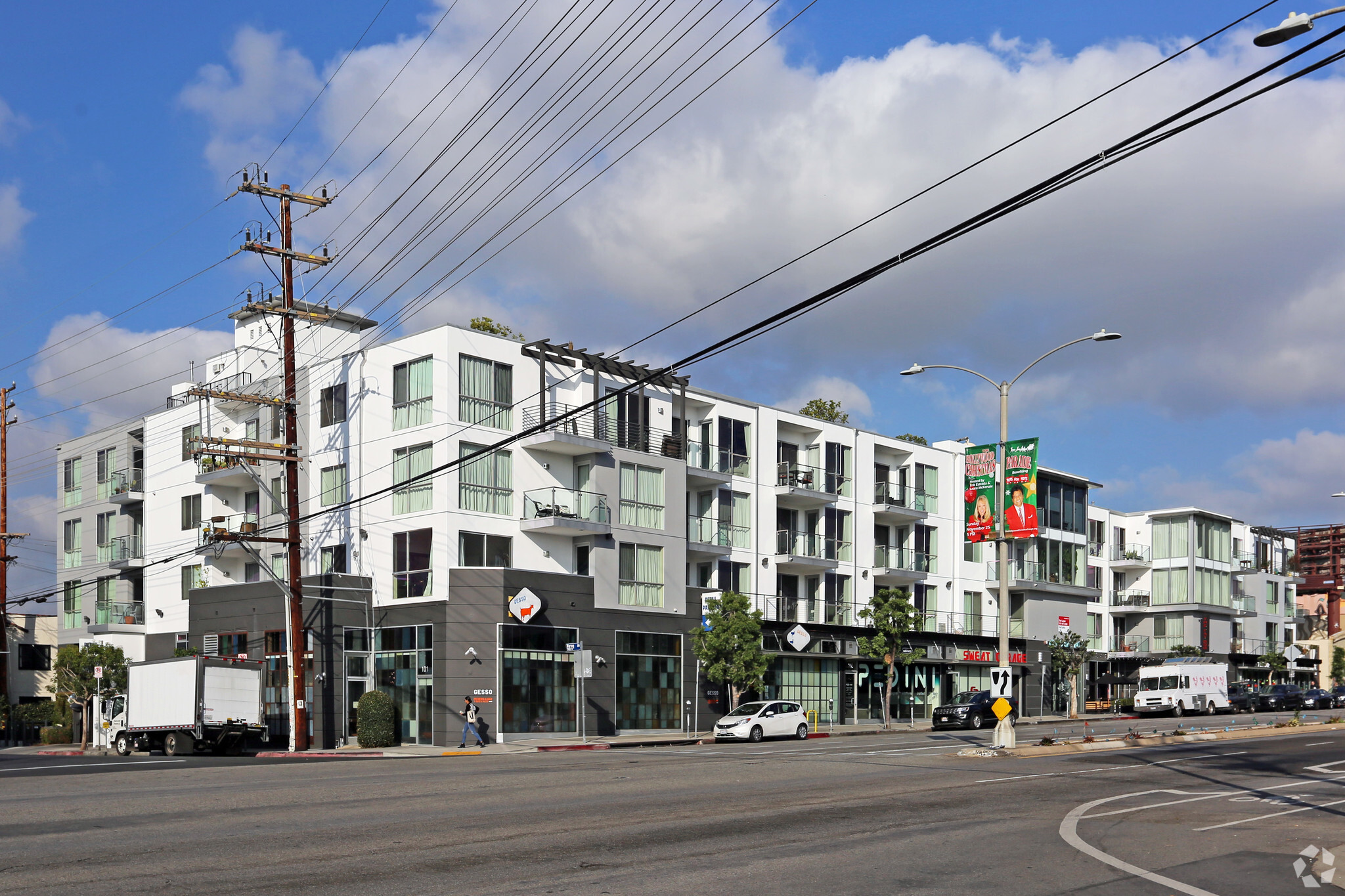 801 N Fairfax Ave, Los Angeles, CA for lease Primary Photo- Image 1 of 8