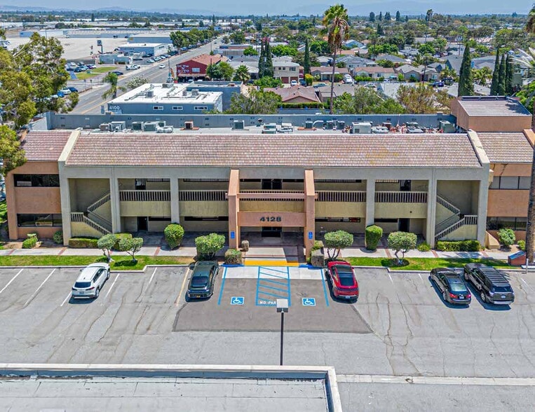 4128 W Commonwealth Ave, Fullerton, CA à vendre - Photo du bâtiment - Image 1 de 7