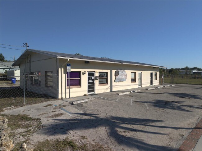 More details for 10401 W Terry St, Bonita Springs, FL - Retail for Sale
