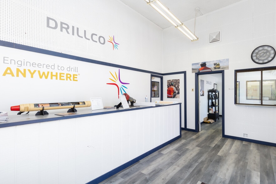 450 S 4th St, Elko, NV for lease - Building Photo - Image 2 of 27