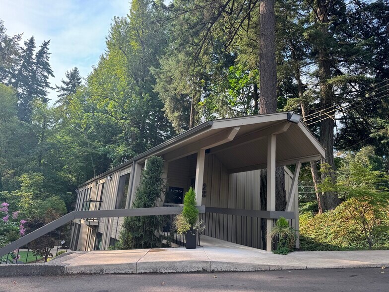 4160 Commercial St SE, Salem, OR à louer - Photo du bâtiment - Image 2 de 11