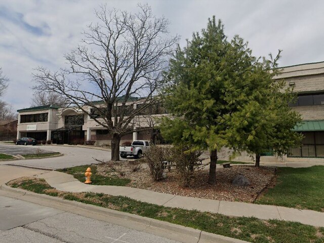 9808 E 66th Ter, Raytown, MO à louer - Photo du bâtiment - Image 2 de 8