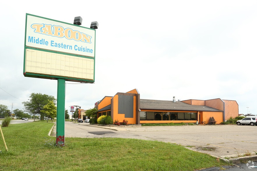 3393 S Linden Rd, Flint, MI for lease - Building Photo - Image 3 of 3