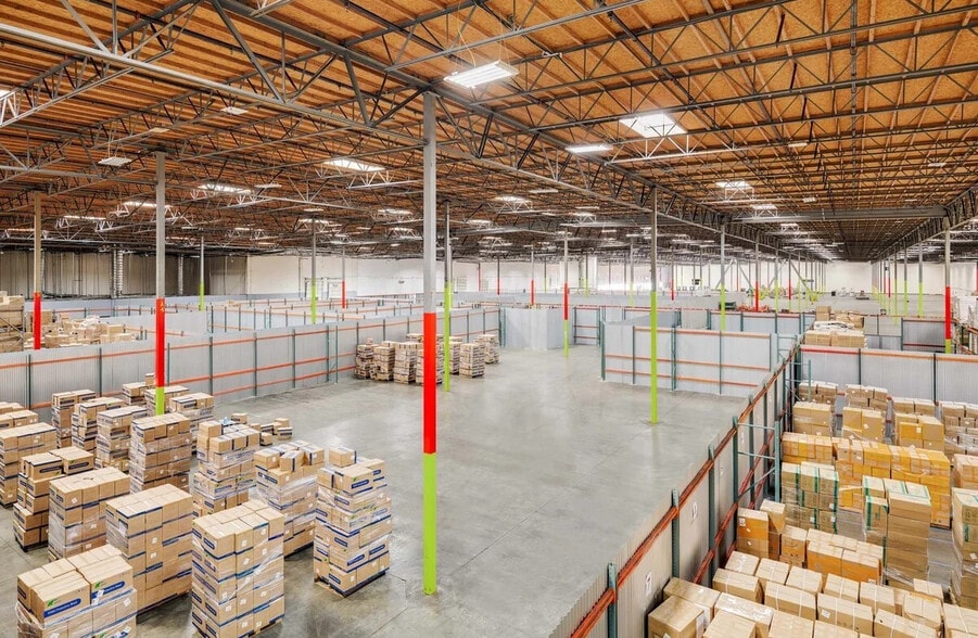 3950 Airport Dr, Ontario, CA à louer - Photo intérieure - Image 3 de 6